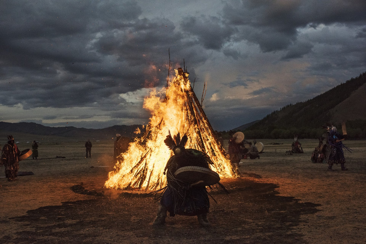 Shamanskie-ritualy-v-Mongolii 14