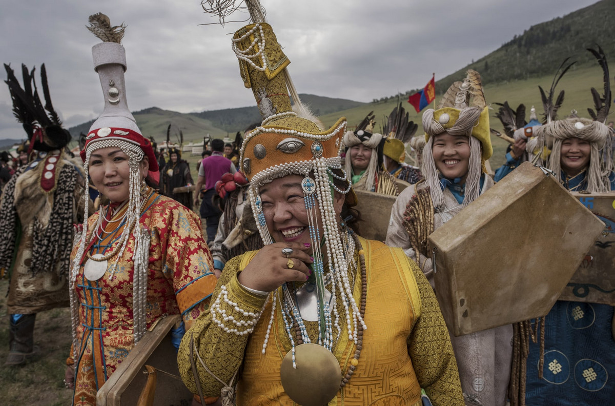 Shamanskie-ritualy-v-Mongolii 7