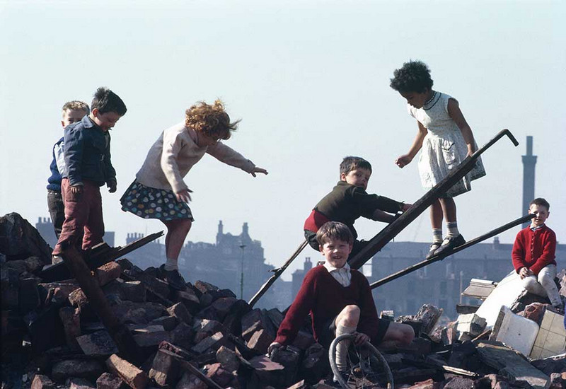 Обаяние трущоб Манчестера в фотографиях Ширли Бейкер 1960-х годов 21