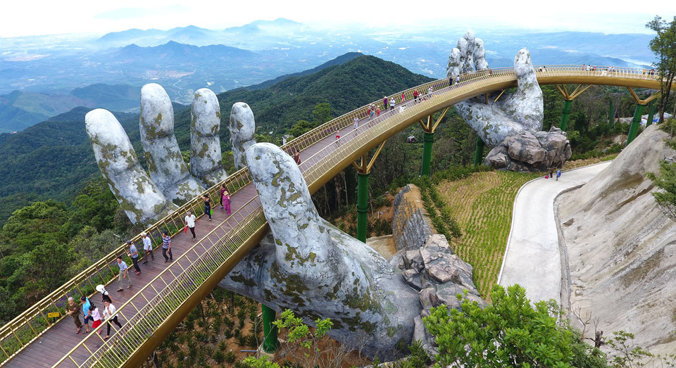 Во Вьетнаме построили мост, от которого захватывает дух  5