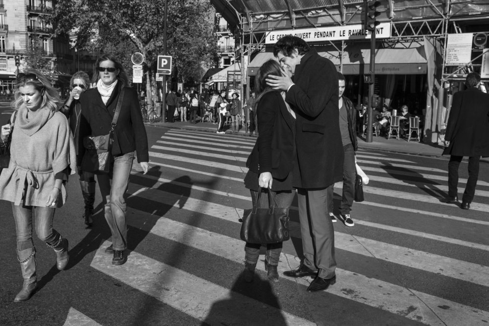 «Французский поцелуй – любовное письмо Парижу». Фотограф Питер Тёрнли 49