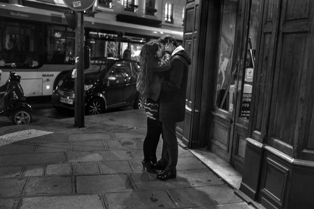 «Французский поцелуй – любовное письмо Парижу». Фотограф Питер Тёрнли 80