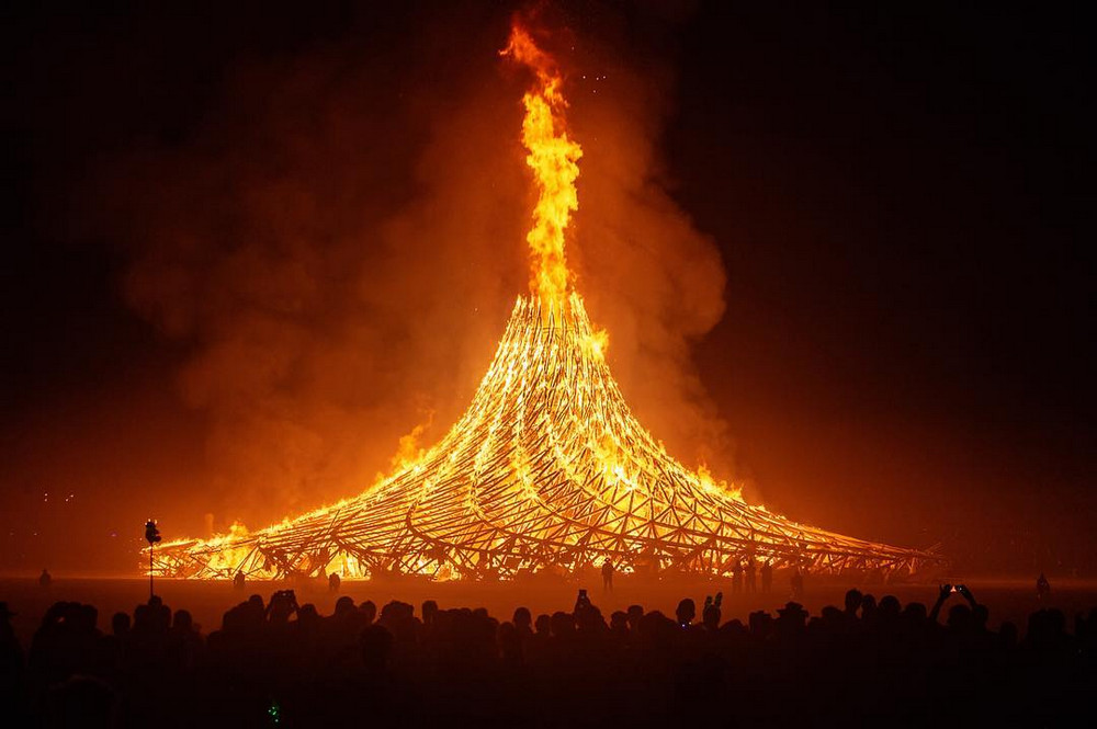 Безудержный креатив в фотографиях с фестиваля Burning Man 2018 1