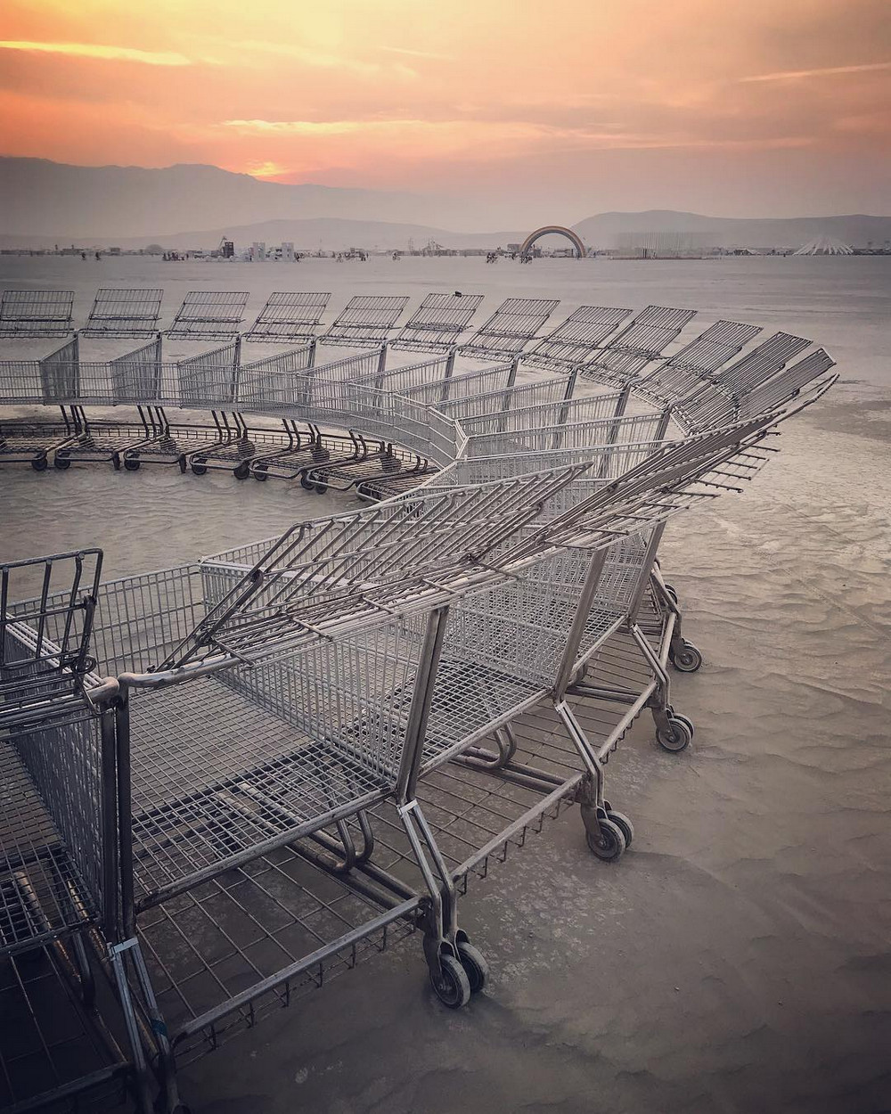 Безудержный креатив в фотографиях с фестиваля Burning Man 2018 11