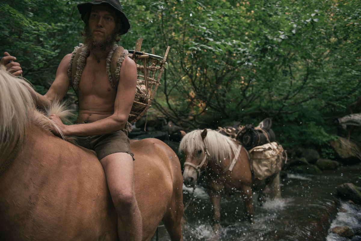 Назад в палеолит: охотники-собиратели 21-го века в фотопроекте «Живущие дикими» 5