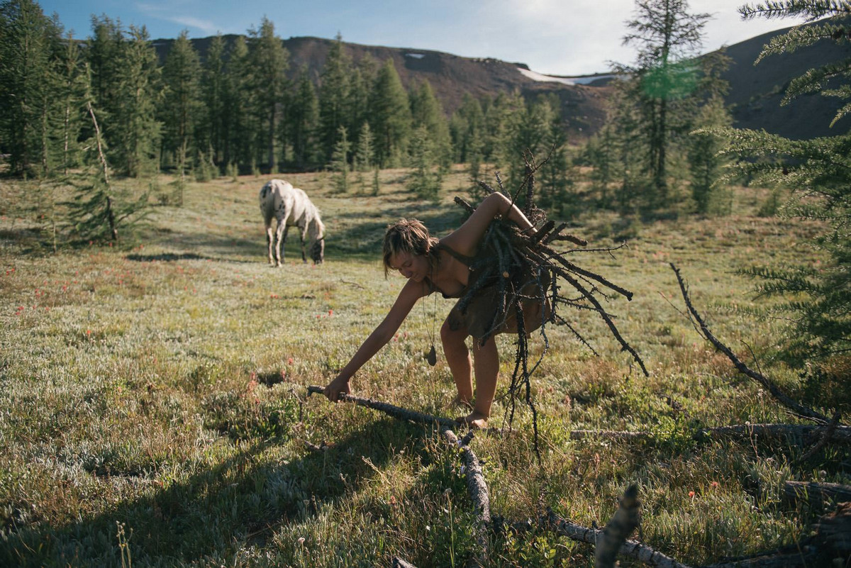 Назад в палеолит: охотники-собиратели 21-го века в фотопроекте «Живущие дикими» 6
