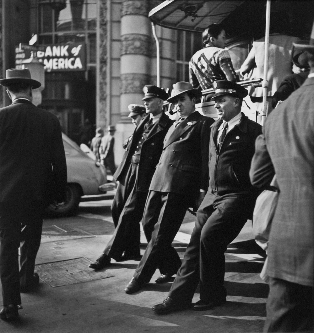 San-Frantsisko-ulichnye-fotografii-1940-50-godov-Freda-Liona 30