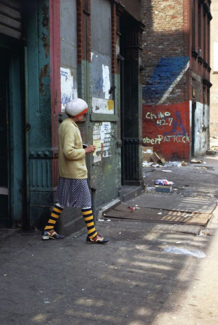 Уличная жизнь Нью-Йорка с 1930-х до 80-х годов в фотографиях Элен Левитт 26