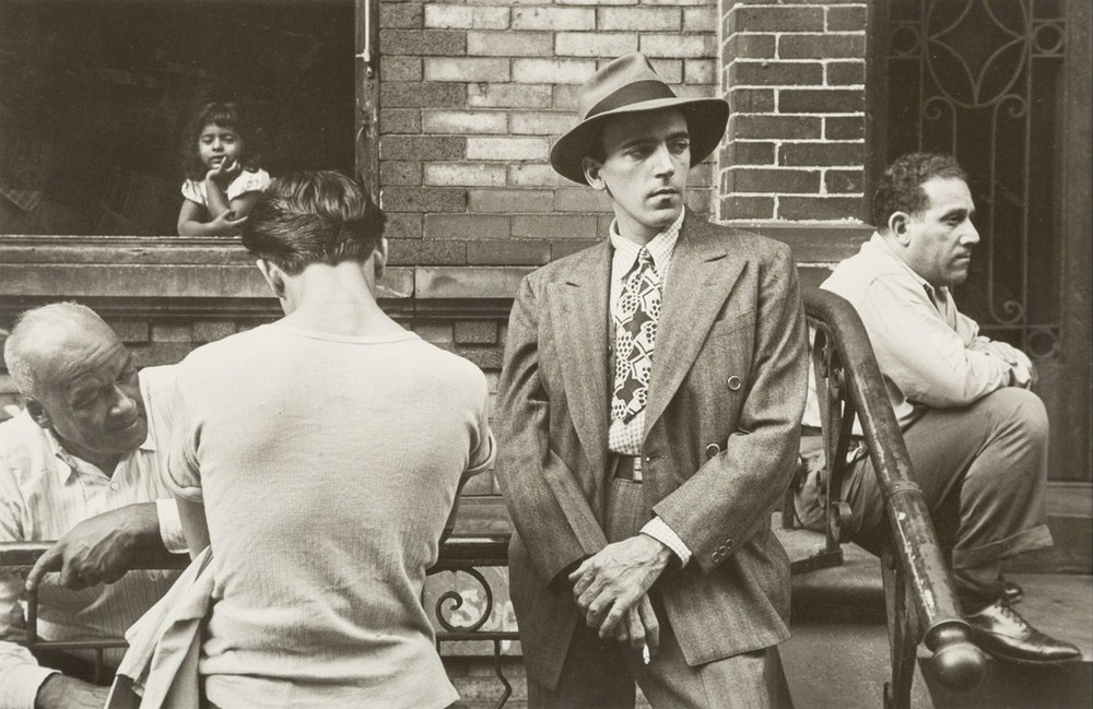 Уличная жизнь Нью-Йорка с 1930-х до 80-х годов в фотографиях Элен Левитт 47