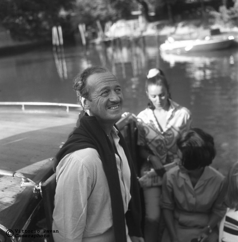 Редкие фотографии известных людей, отдыхающих в Венеции в 1950-60-е годы 23