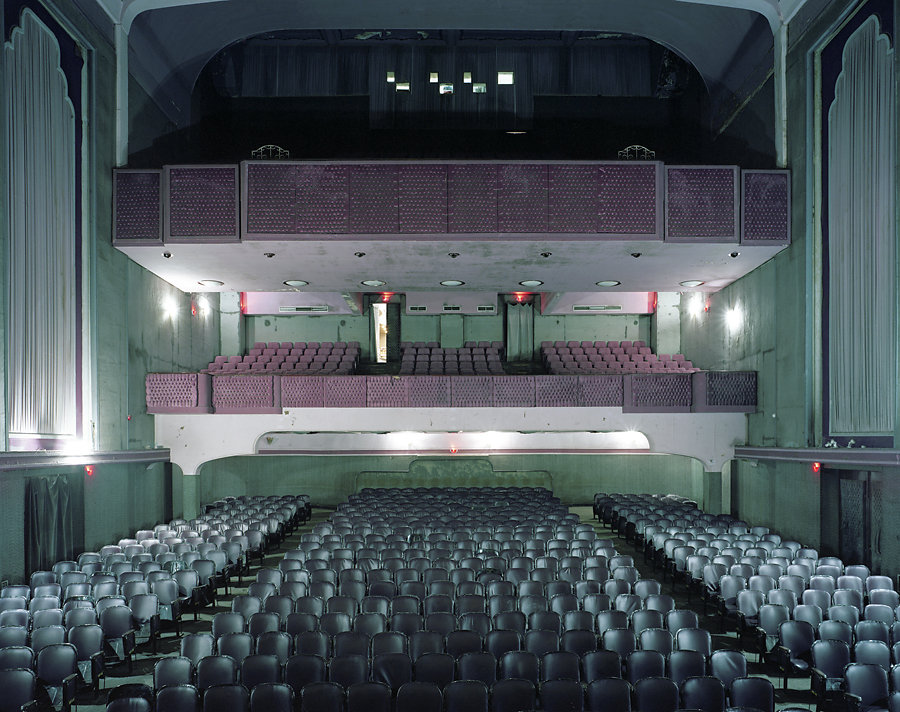 Кинотеатры мира в фотопроекте Стефана Заубицера: «В этих залах есть ощущение тайны» 30