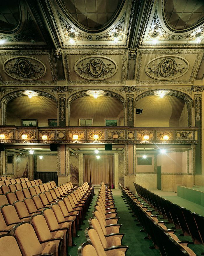 Кинотеатры мира в фотопроекте Стефана Заубицера: «В этих залах есть ощущение тайны» 42