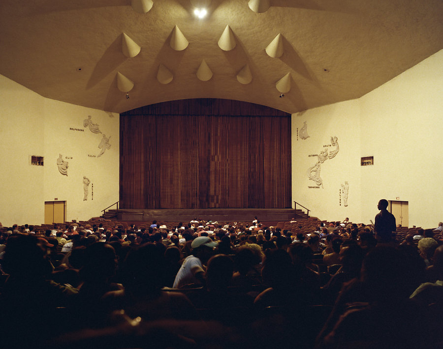 Кинотеатры мира в фотопроекте Стефана Заубицера: «В этих залах есть ощущение тайны» 64