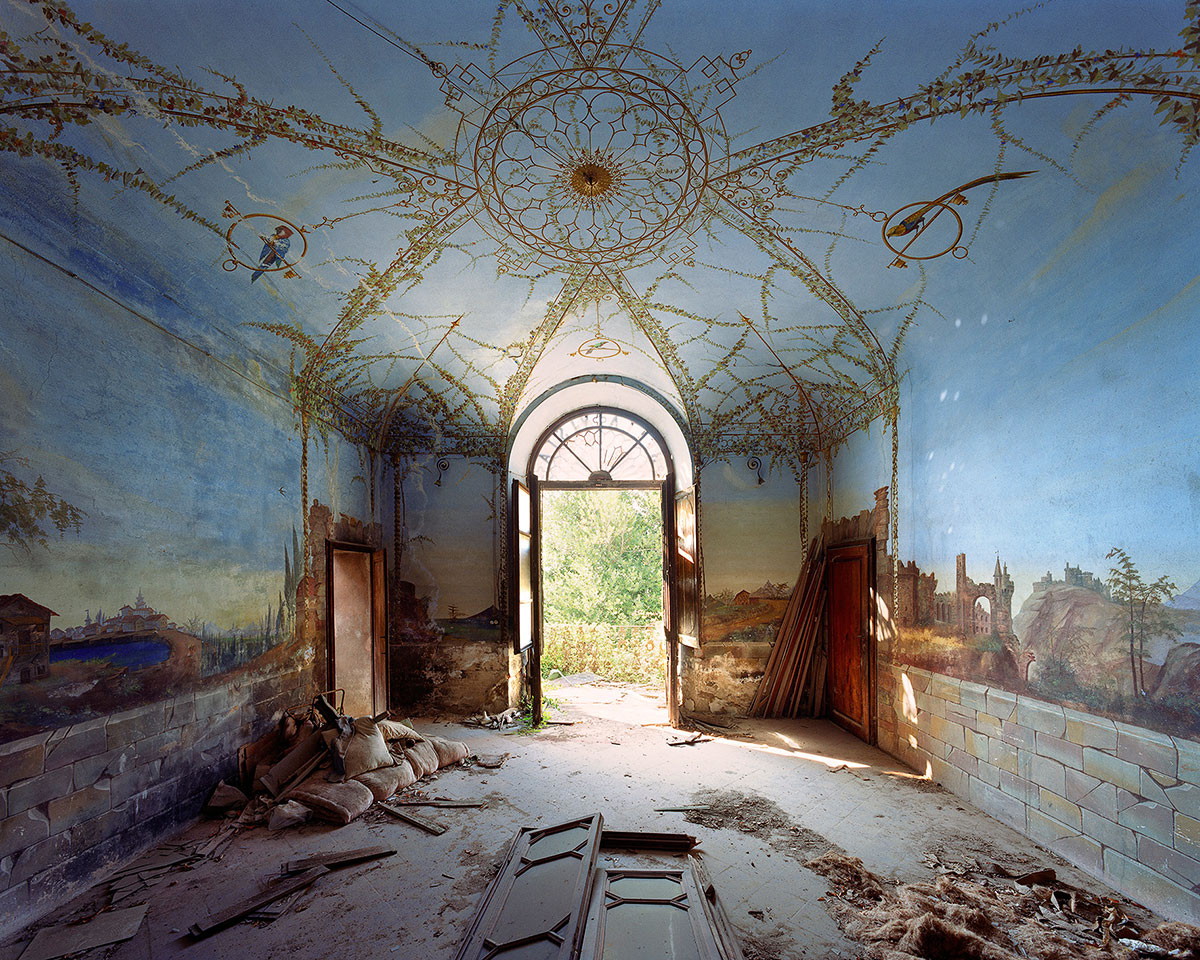 Следы великолепия заброшенных итальянских вилл в фотографиях Томаса Джориона 1