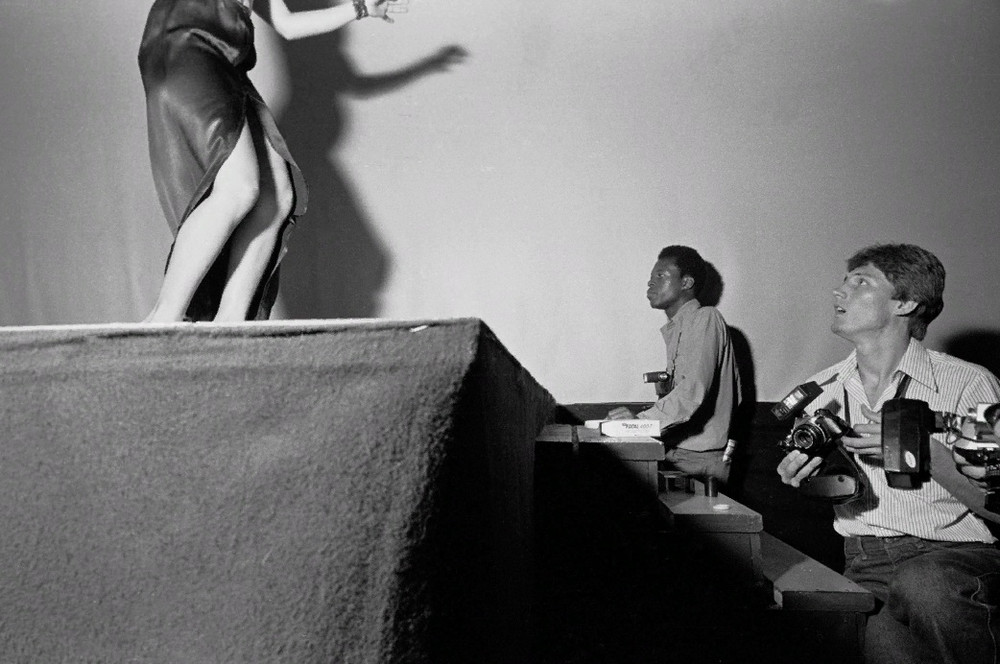 «Мужчины, фотографирующие женщин в 1970-х». Майкл Абрамсон из чикагских стриптиз-клубов  5