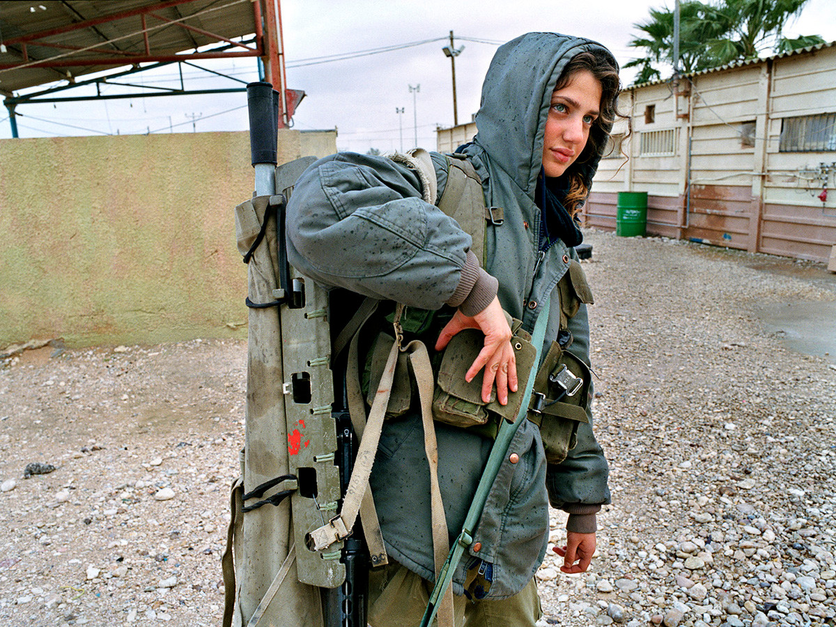 Девушки в израильской армии на фотографиях Рэйчел Папо