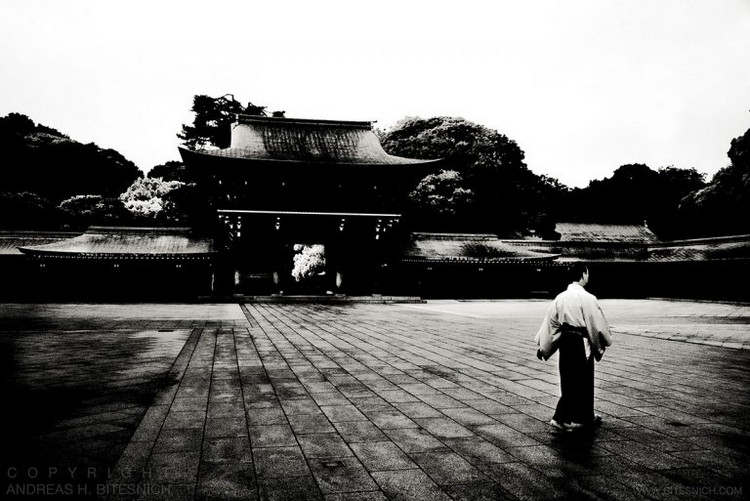 tokyo japan 2012 глубокие тени фотограф Андреаса Битеснича 1