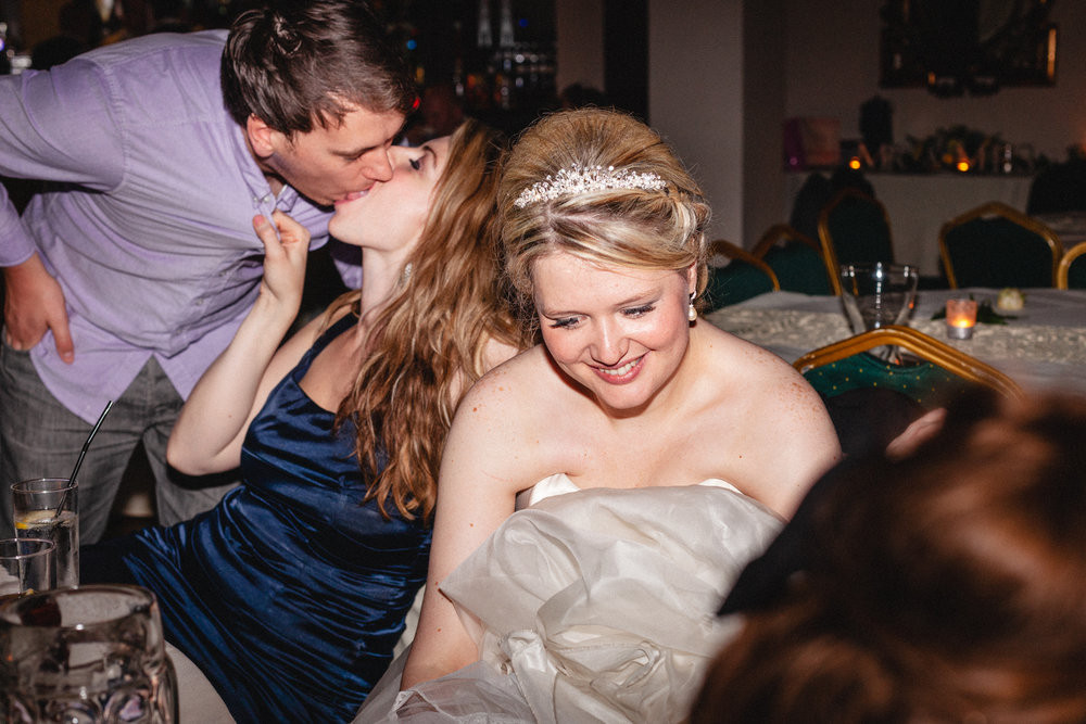 «Я не свадебный фотограф». Настоящие снимки свадеб от Иэна Уэлдона 35