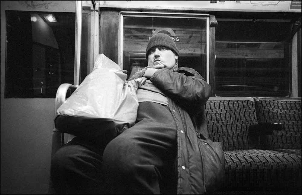 «Вниз по трубе» Пола Бальдесаре. Многообразие пассажиров лондонского метро в 1980-90-е годы 11