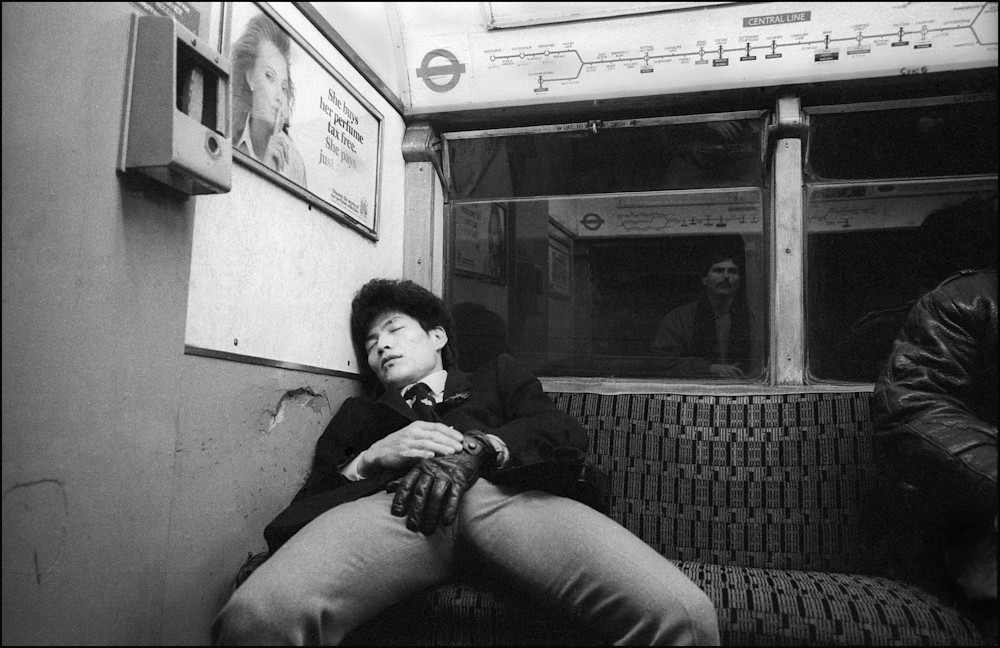 «Вниз по трубе» Пола Бальдесаре. Многообразие пассажиров лондонского метро в 1980-90-е годы 32