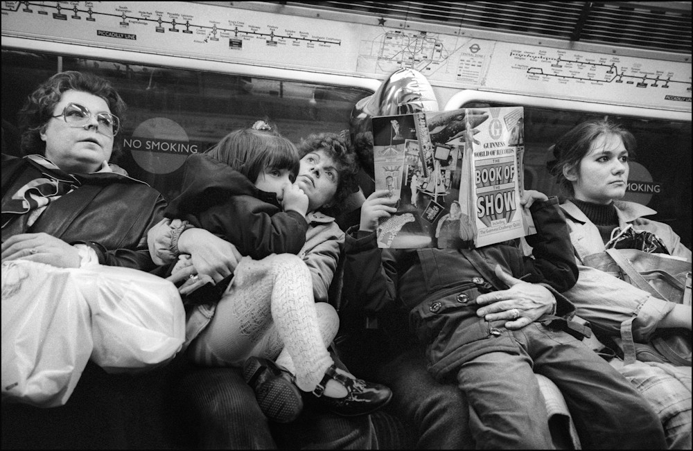 «Вниз по трубе» Пола Бальдесаре. Многообразие пассажиров лондонского метро в 1980-90-е годы 41
