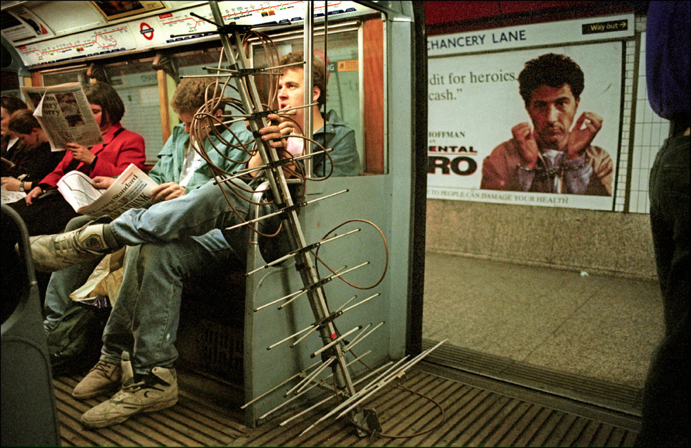 «Вниз по трубе» Пола Бальдесаре. Многообразие пассажиров лондонского метро в 1980-90-е годы 56