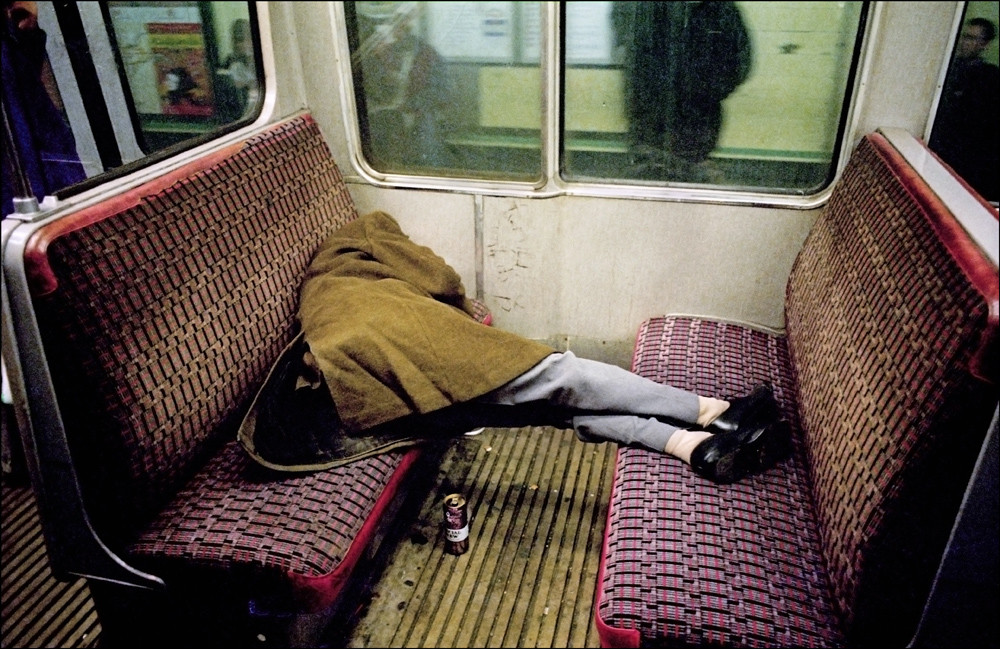 «Вниз по трубе» Пола Бальдесаре. Многообразие пассажиров лондонского метро в 1980-90-е годы 73