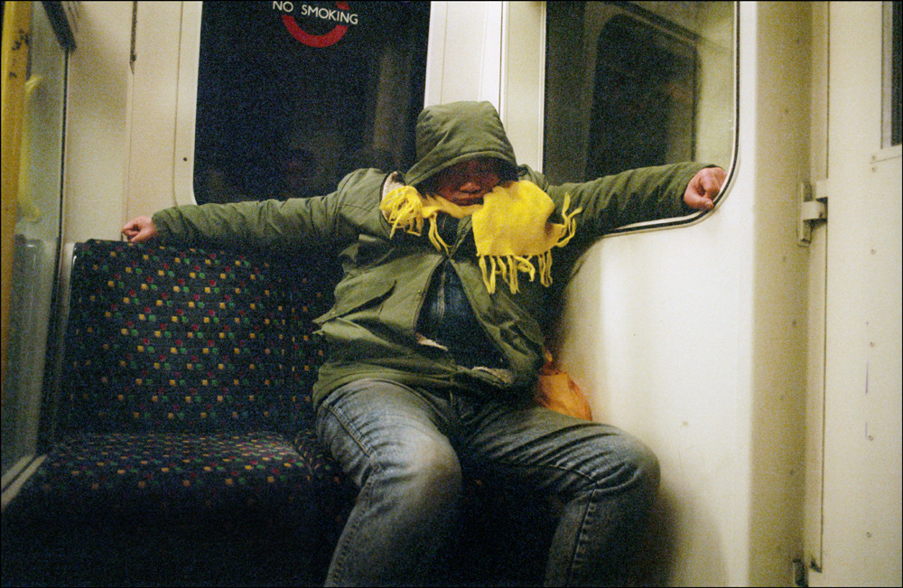 «Вниз по трубе» Пола Бальдесаре. Многообразие пассажиров лондонского метро в 1980-90-е годы 75