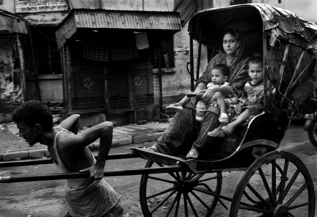 Последние рикши Калькутты в фотопроекте Палани Мохана    2