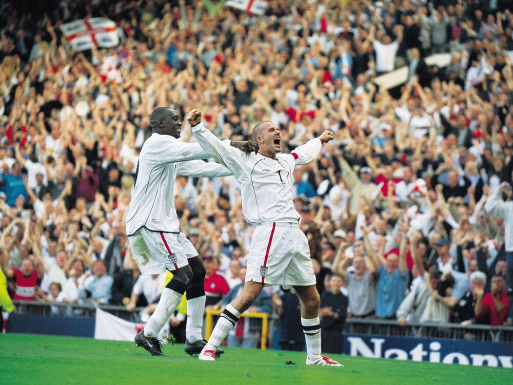 Дэвид Бекхэм – герой, Греция, 2001 год